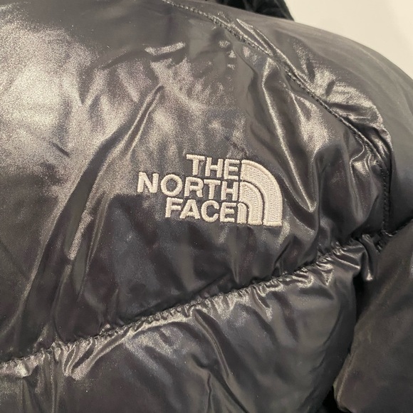 North Face Puff Jacket in Juniors Medium Great Condition - Picture 11 of 11